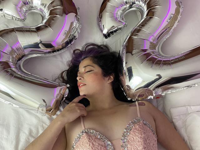 CassandraEilish - Live porn &amp; sex cam - 20501282