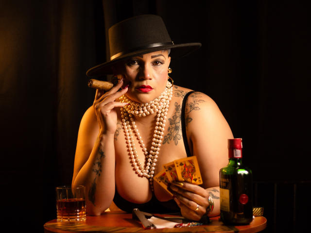 GianellaCox - Élő pornó és szexkamera - 20502678