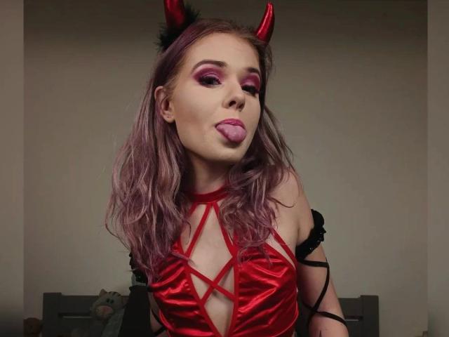 SusieZuzlenka-hot - Porno na żywo i seks kamera - 20505442