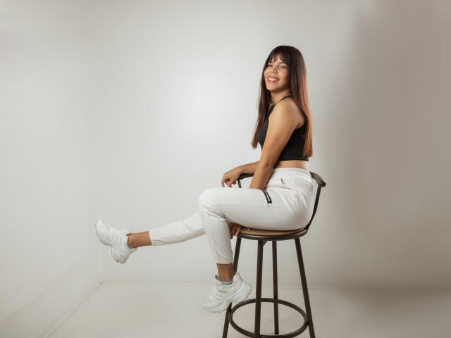 ElaineJones - Camera khiêu dâm &amp; quyến rũ trực tiếp - 20506626