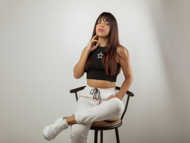 ElaineJones - Live porn &amp; sex cam - 20506630