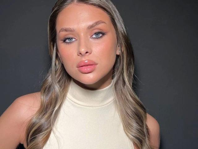 CosmoGirl-hot - Live porn &amp; sex cam - 20507262