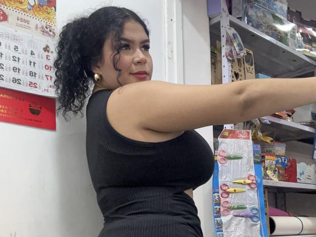 JulietaStark - Live sex cam - 20516150