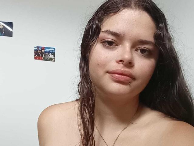 CoralineGhibli - Live porn &amp; sex cam - 20518106