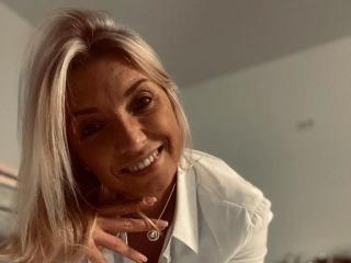 AbenteuerMelody-hot - Live porn &amp; sex cam - 20526278