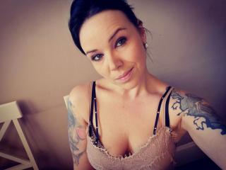 XxX-Melanie - Live porn &amp; sex cam - 20532342