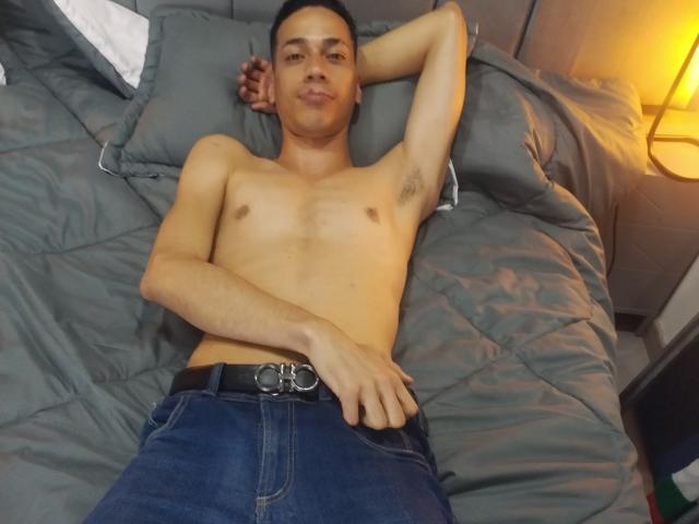 SexyAlexz - Live porn &amp; sex cam - 20535582