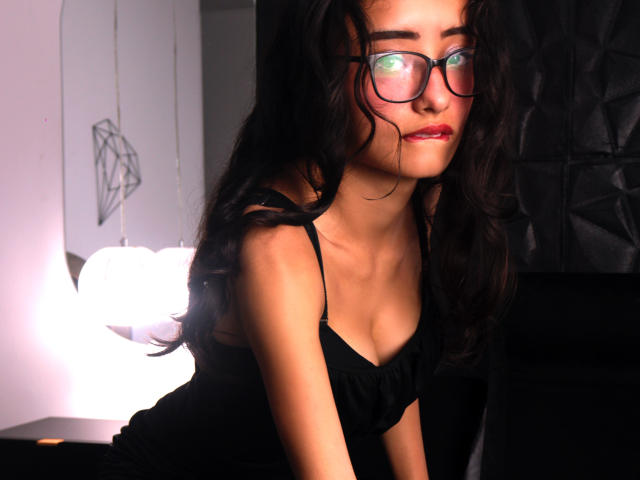 KendallColins - Sexe cam en vivo - 20537402