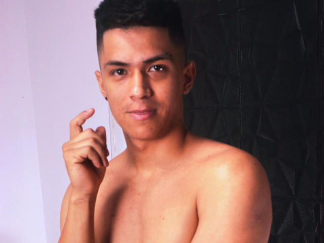 KendallColins - Sexe cam en vivo - 20537530