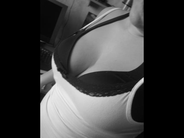 StudentinCelina-hot - Live porn &amp; sex cam - 20539086