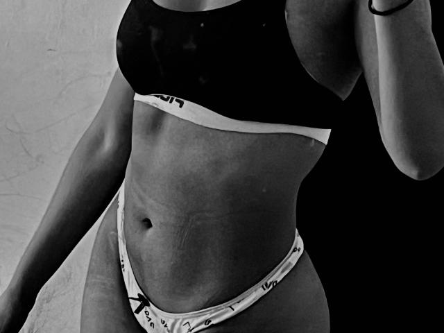 StephanieDavies - Live sex cam - 20551910