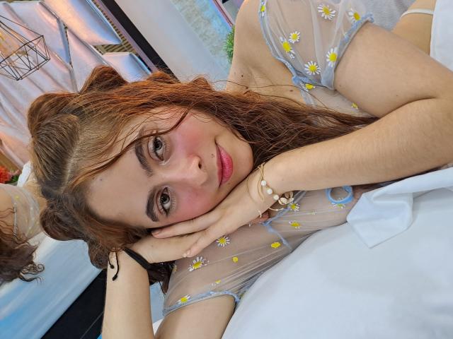 AdeleineFoster - פורנו בשידור חי ומצלמת סקס - 20554430