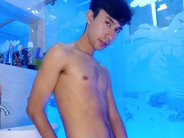 OliverMJ - Élő pornó és szexkamera - 20555002