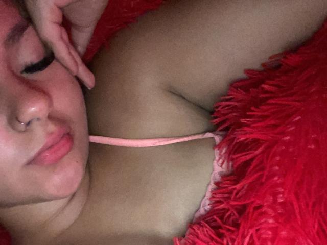 AlessiaFerry - Live porn &amp; sex cam - 20559554