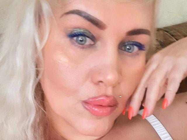 IsabellaBoni - сексуальная веб-камера в реальном времени - 20564442