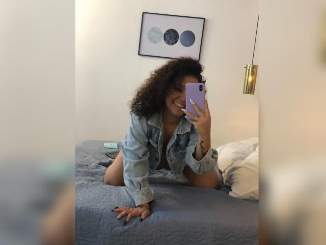 GabyLester - Élő pornó és szexkamera - 20567042