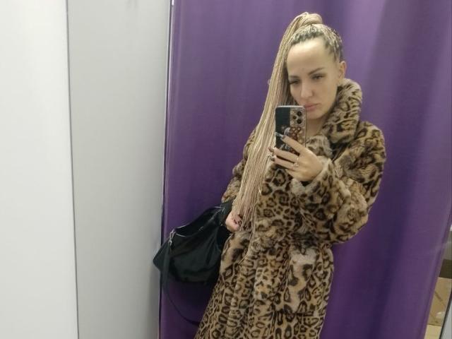 MonicaMaxwel - Sexe cam en vivo - 20580930