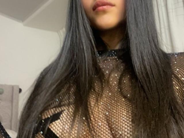 IssaPuasini - сексуальная веб-камера в реальном времени - 20595594