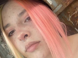 MilaniaLips - Live porn &amp; sex cam - 20604238