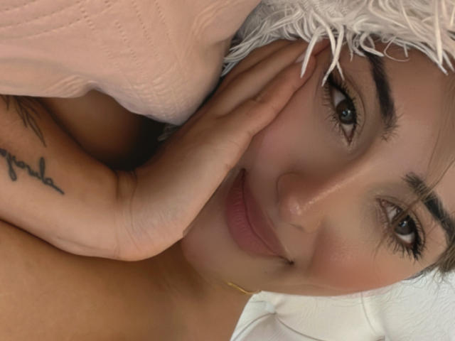 MaeCollins - Live porn &amp; sex cam - 20605078