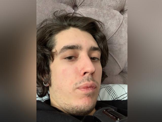 ArchieFind - Live porn &amp; sex cam - 20606318