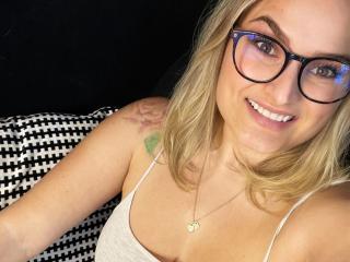 HollyBanks-hot - Live porn &amp; sex cam - 20606634