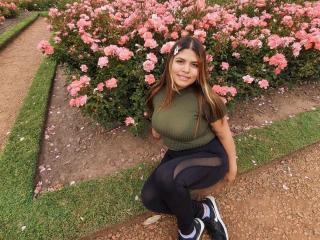 LuciaRobertz - сексуальная веб-камера в реальном времени - 20614222