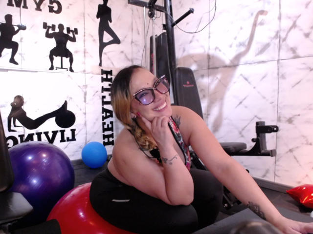 MeganHolt - Live porn &amp; sex cam - 20615934