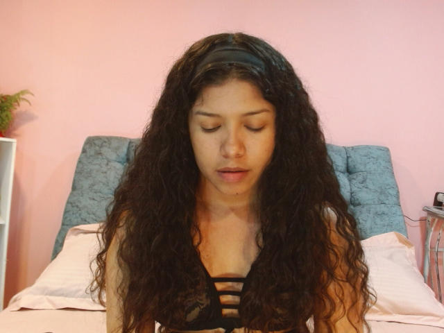 AvaHughes - Live porn &amp; sex cam - 20617154