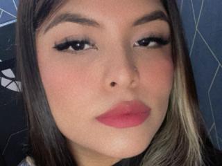 LuciaRobertz - Live porn &amp; sex cam - 20620330