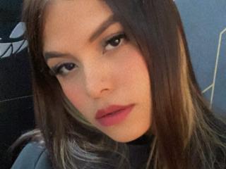 LuciaRobertz - Live porn &amp; sex cam - 20620334