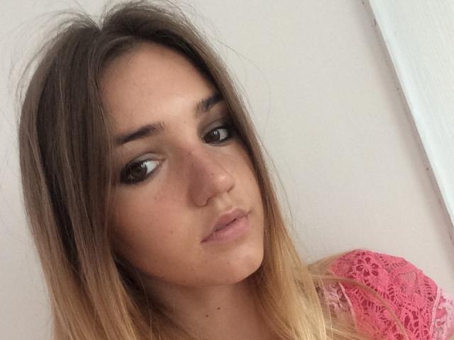 LorenaCuty - сексуальная веб-камера в реальном времени - 20621238