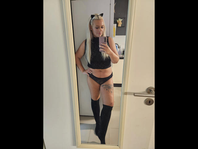 Kiwi-ink-hot - Live porn &amp; sex cam - 20622034