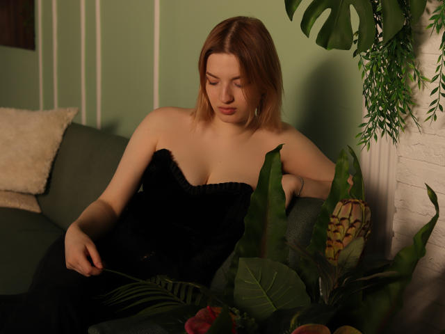 ElinaPearce - Live porn &amp; sex cam - 20622078