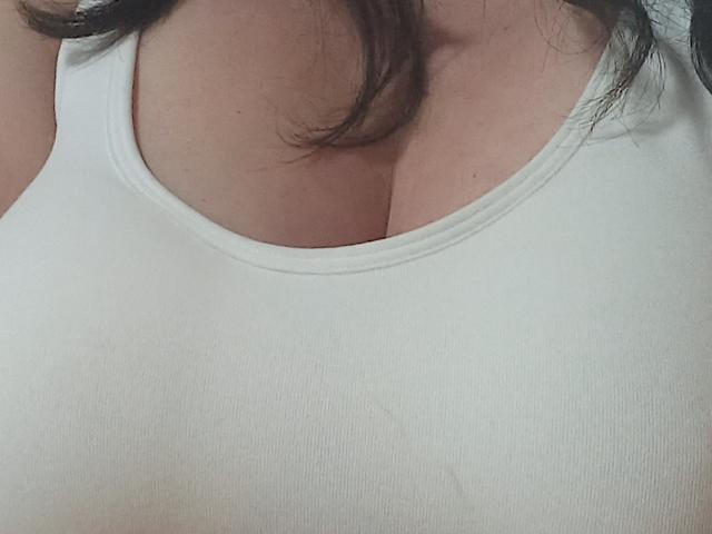 LaFrancaiseJessy - Élő pornó és szexkamera - 20623946