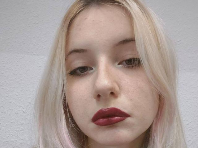 HoneyBannie - Live porn &amp; sex cam - 20627090