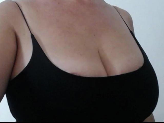 VictoriaKim - Porno na żywo i seks kamera - 20642442