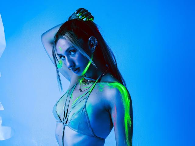 ArtMooon - Camera khiêu dâm &amp; quyến rũ trực tiếp - 20643786