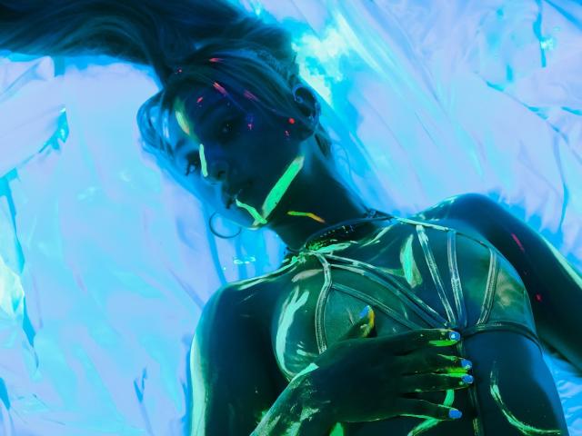 ArtMooon - Camera khiêu dâm &amp; quyến rũ trực tiếp - 20643910