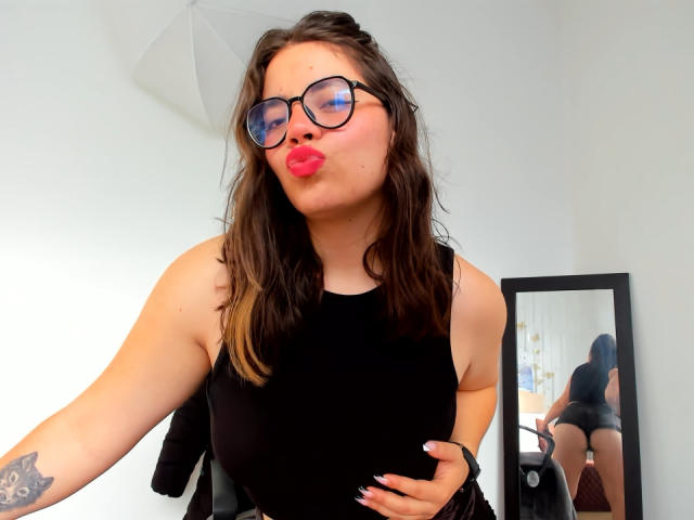 MeliiEvans - Camera khiêu dâm &amp; quyến rũ trực tiếp - 20657210