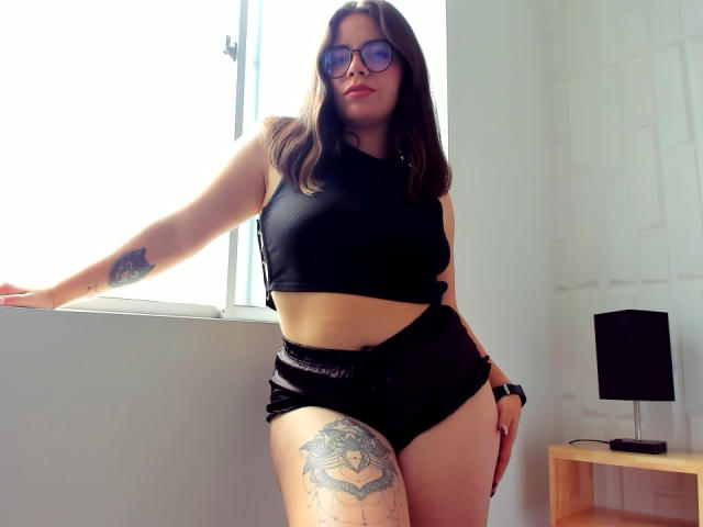 MeliiEvans - Live porn &amp; sex cam - 20657250