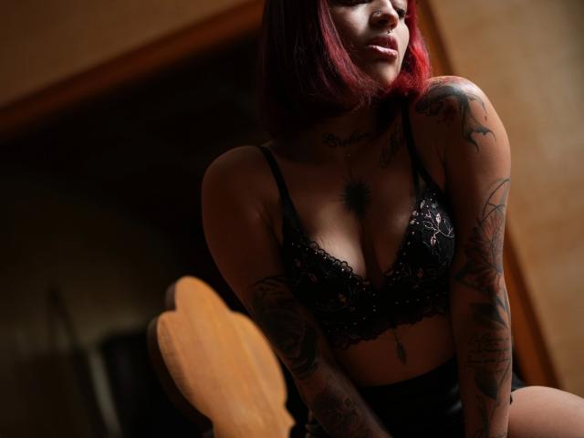 Red-Devil-hot - Live sex cam - 20659830