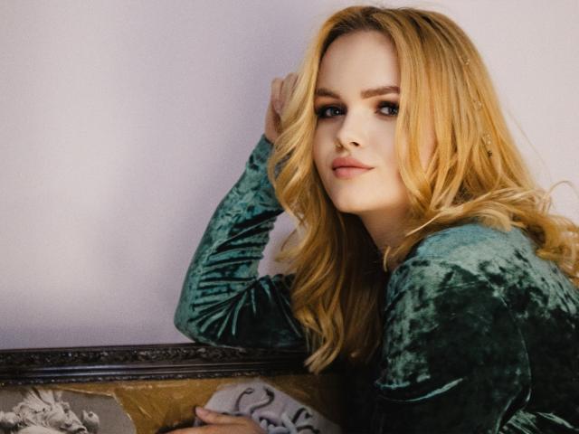 KseniaHopes - Élő pornó és szexkamera - 20693570