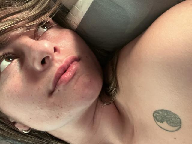 AtheneaRossi - Live porno og sexkamera - 20693910