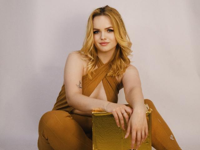 KseniaHopes - Live porn &amp; sex cam - 20693994