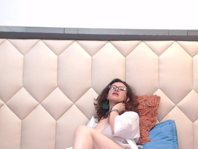 CelesteJohns - Live porn &amp; sex cam - 20695670