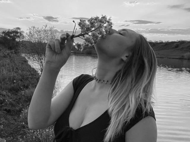 SallyVerda - сексуальная веб-камера в реальном времени - 20700998