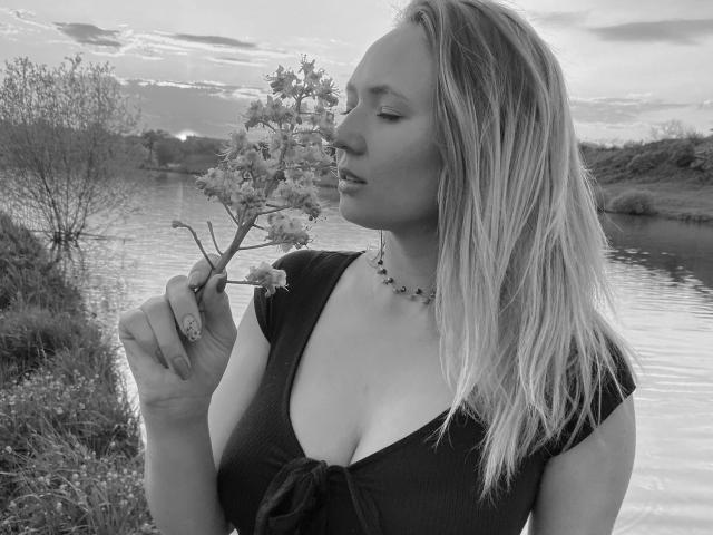 SallyVerda - Live porn &amp; sex cam - 20701146
