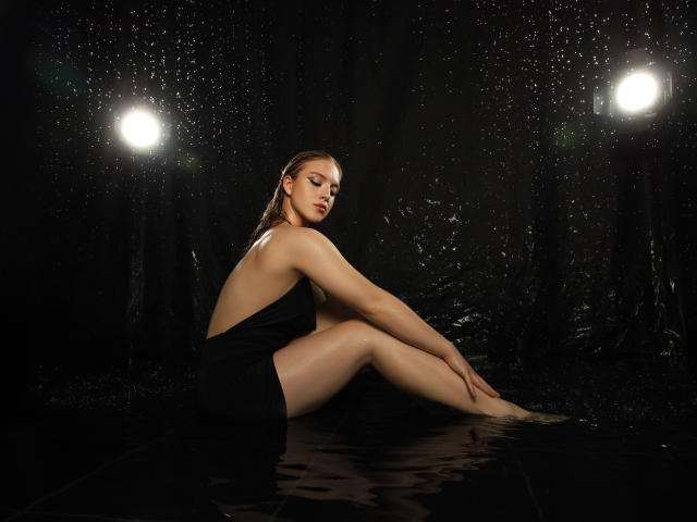 AgataDay - сексуальная веб-камера в реальном времени - 20701374