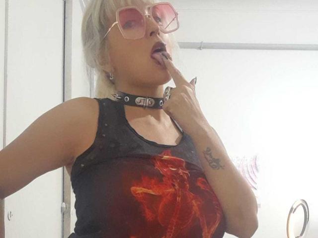 DakotaaBelle - Sexe cam en vivo - 20701854